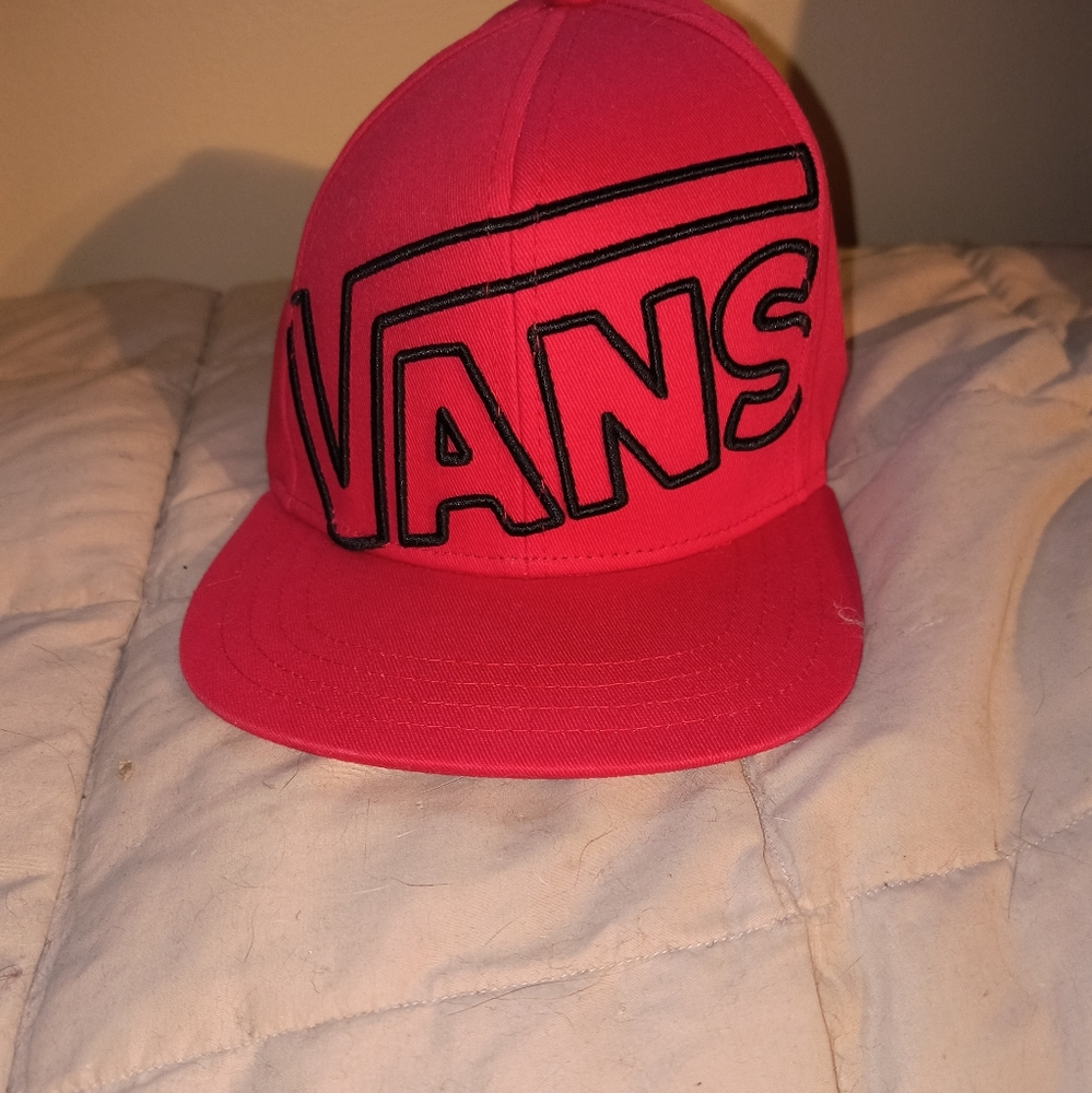 NWOT VANS SNAP BACK CAP. OS